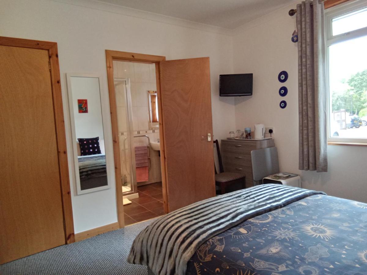 Global Holiday Rooms 러스 외부 사진